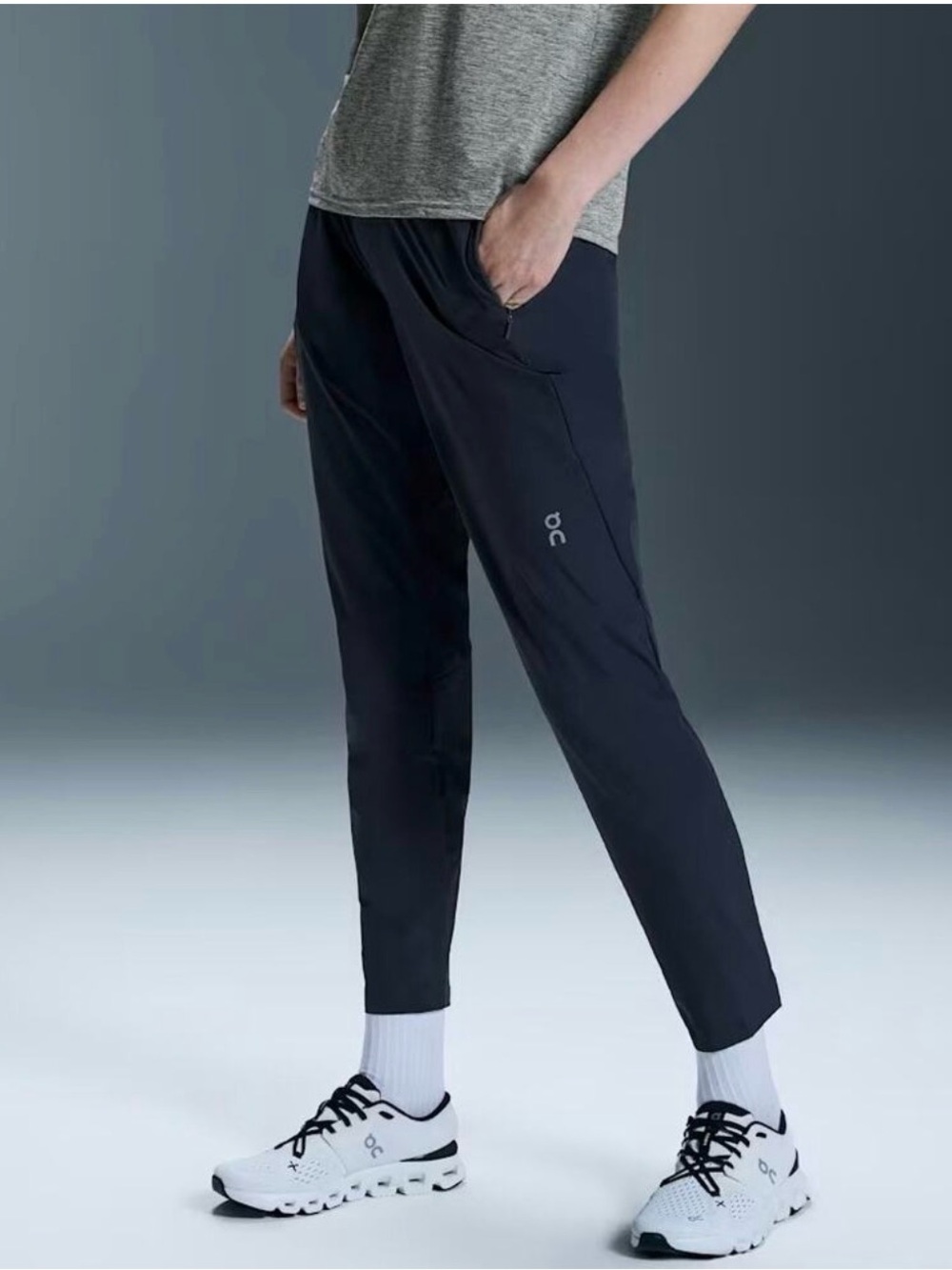 ON CLOUD $130 Lightweight Tapered Pants Navy Blue XS #107